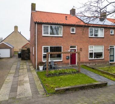 Hoofdafbeelding Menno Simonszstraat 32